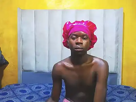 Snapshot of SexyBear012 chatting on September 22, 2025, 12:40 pm SexyBear012 online show from September 22, 2025, 12:40 pm