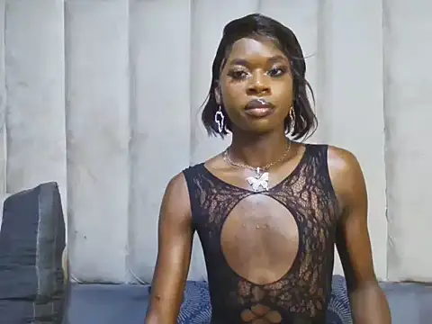 Snapshot of SexyBear012 chatting on October 13, 2025, 11:05 pm SexyBear012 online show from October 13, 2025, 11:05 pm