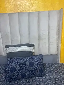 Snapshot of SexyBear012 chatting on October 19, 2025, 7:58 pm SexyBear012 online show from October 19, 2025, 7:58 pm