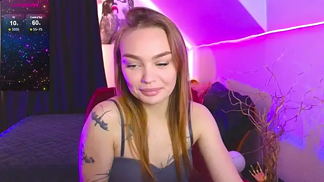 Snapshot of KitsyMoore chatting on September 23, 2025, 1:36 pm KitsyMoore online show from September 23, 2025, 1:36 pm