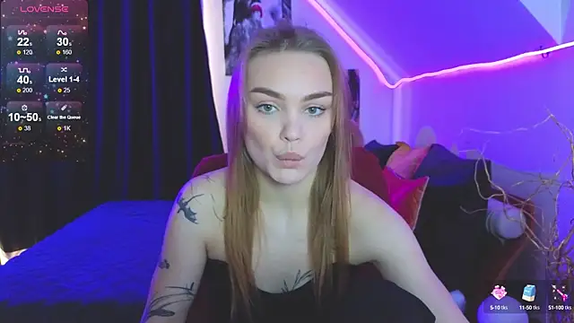 Snapshot of KitsyMoore chatting on October 11, 2025, 1:09 pm KitsyMoore online show from October 11, 2025, 1:09 pm