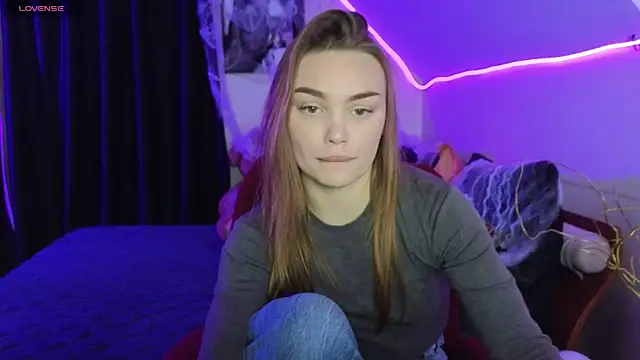 Snapshot of KitsyMoore chatting on November 2, 2025, 2:41 pm KitsyMoore online show from November 2, 2025, 2:41 pm