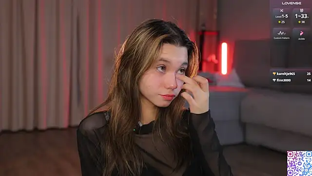 lovekissmes online show from November 30, 2025, 3:49 pm