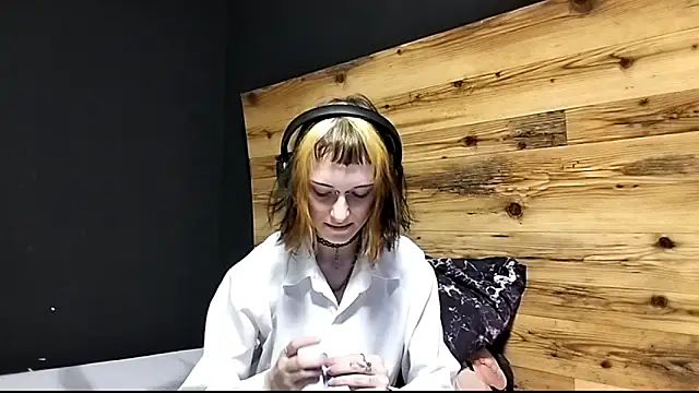 Snapshot of JenaeRadloff chatting on September 26, 2025, 3:05 pm JenaeRadloff online show from September 26, 2025, 3:05 pm