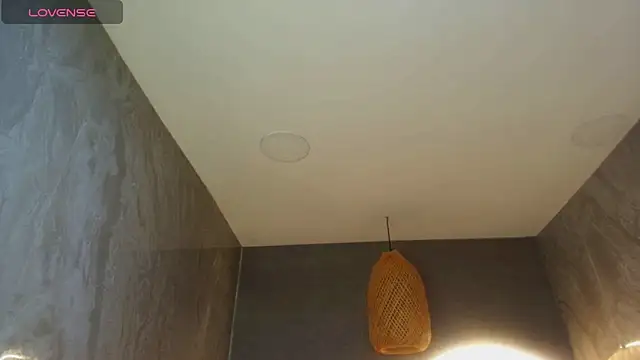 Snapshot of dany_r_ chatting on October 10, 2025, 12:59 pm dany r online show from October 10, 2025, 12:59 pm