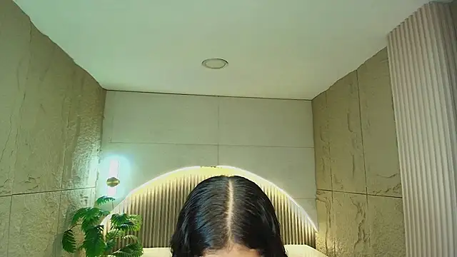 Snapshot of dany_r_ chatting on November 27, 2025, 1:02 pm dany r online show from November 27, 2025, 1:02 pm