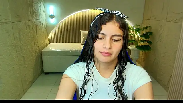 Snapshot of dany_r_ chatting on January 15, 2026, 1:26 pm dany r online show from January 15, 2026, 1:26 pm