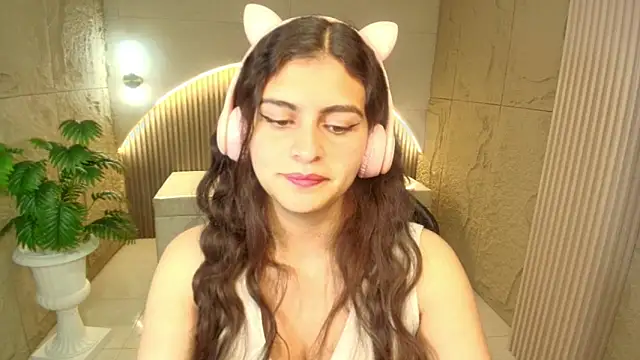 Snapshot of dany_r_ chatting on February 26, 2026, 12:59 pm dany r online show from February 26, 2026, 12:59 pm