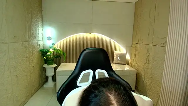 Snapshot of dany_r_ chatting on March 16, 2026, 12:53 pm dany r online show from March 16, 2026, 12:53 pm