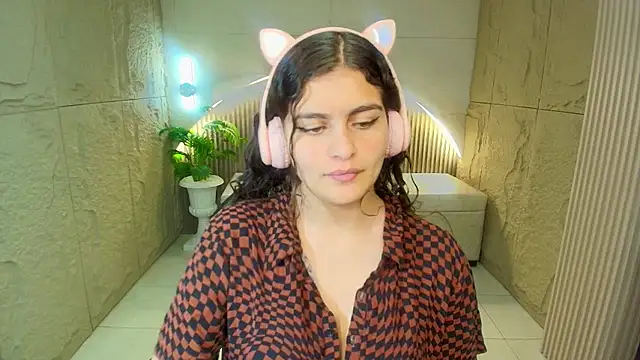 Snapshot of dany_r_ chatting on March 31, 2026, 1:11 pm dany r online show from March 31, 2026, 1:11 pm