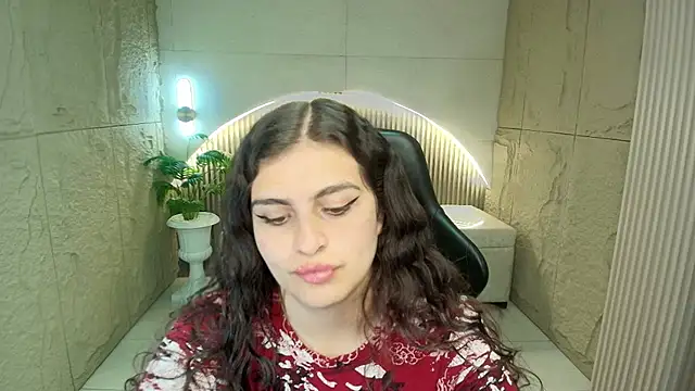 Snapshot of dany_r_ chatting on April 8, 2026, 12:49 pm dany r online show from April 8, 2026, 12:49 pm