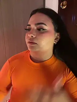 Snapshot of Mericute_ chatting on October 3, 2025, 1:02 am Mericute online show from October 3, 2025, 1:02 am