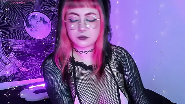 Hallucigenia  online show from December 17, 2025, 8:48 pm