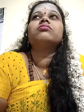 sweetqueen143 online show from October 23, 2025, 4:06 pm