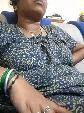 sweetqueen143 online show from January 6, 2026, 5:38 pm