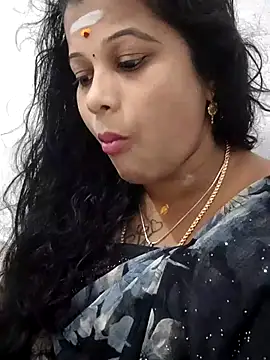 sweetqueen143 online show from March 3, 2026, 7:25 am