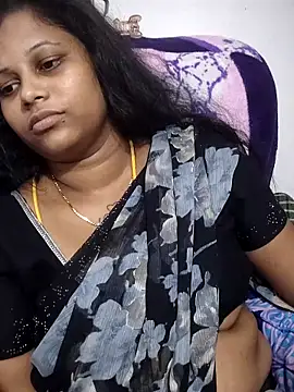 sweetqueen143 online show from June 10, 2026, 9:14 pm