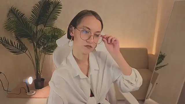 Snapshot of prettiestwinsor chatting on November 7, 2025, 1:38 am prettiestwinsor online show from November 7, 2025, 1:38 am