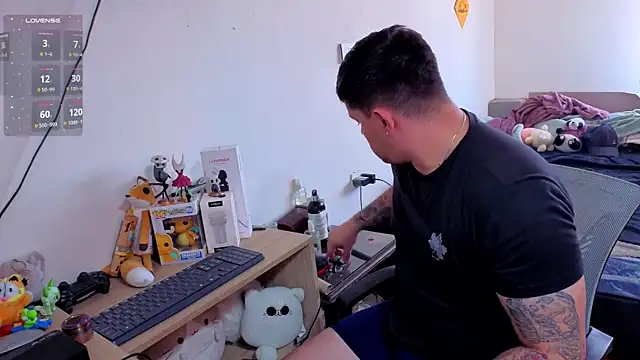 ryden 01 online show from November 26, 2025, 4:41 pm