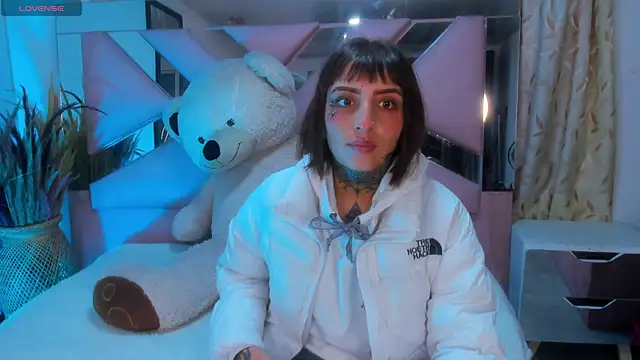 Gyal 8  online show from September 22, 2025, 3:19 am