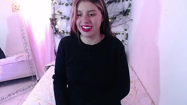 kamillew online show from October 23, 2025, 6:17 pm