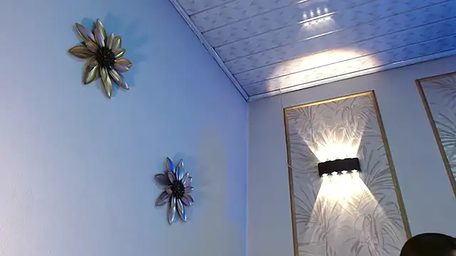 LunaaGrey  online show from October 22, 2025, 3:40 am