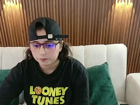 dirty feelena online show from February 4, 2026, 5:30 pm