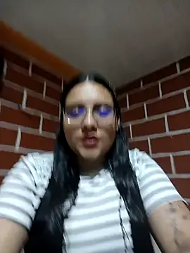 Snapshot of Sabrina_06 chatting on September 19, 2025, 12:23 am Sabrina 06 online show from September 19, 2025, 12:23 am
