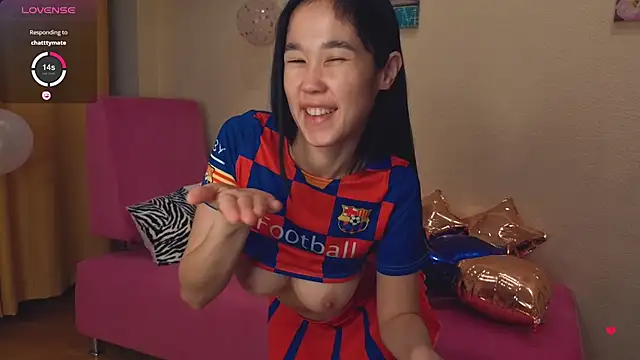 Reina  chan online show from February 1, 2026, 3:27 am