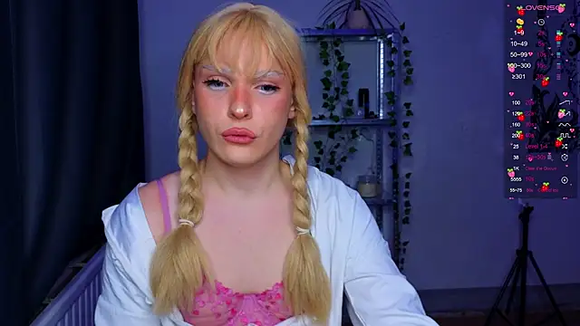 Snapshot of Michelle_Jacksonn chatting on October 15, 2025, 8:20 pm Michelle Jacksonn online show from October 15, 2025, 8:20 pm