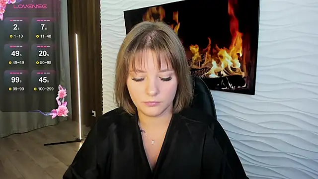 Emma Creamy online show from September 19, 2025, 11:44 am