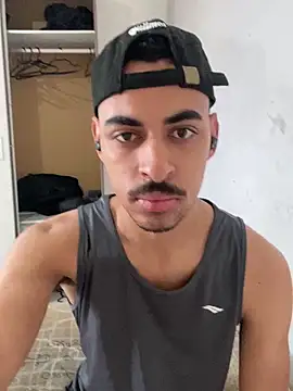Eduardosexy00091 online show from September 18, 2025, 8:33 pm