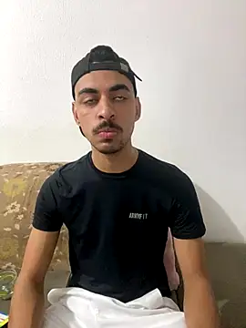 Eduardosexy00091 online show from September 20, 2025, 4:02 am