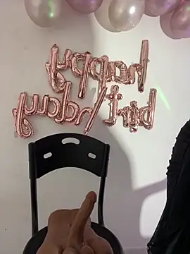 Snapshot of becca_wilsson chatting on October 18, 2025, 9:10 am becca wilsson online show from October 18, 2025, 9:10 am