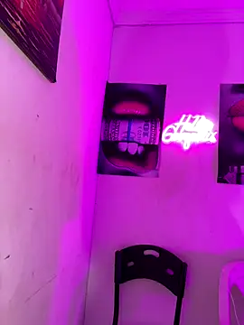 becca wilsson online show from November 24, 2025, 10:04 am