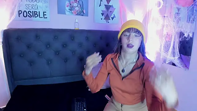 Bluee bombon online show from October 25, 2025, 12:56 pm