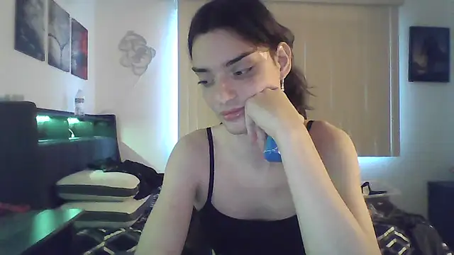 Luna Samosienko online show from September 30, 2025, 11:10 pm
