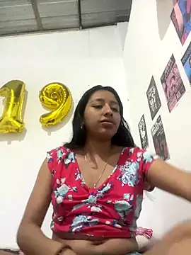 Niccolessa18 online show from September 19, 2025, 3:19 am