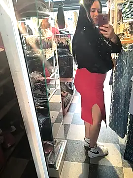 Cloe 27 online show from November 4, 2025, 7:57 pm