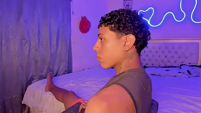 Snapshot of Glader31 chatting on October 2, 2025, 9:11 pm Glader31 online show from October 2, 2025, 9:11 pm