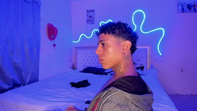 Snapshot of Glader31 chatting on October 10, 2025, 8:41 pm Glader31 online show from October 10, 2025, 8:41 pm