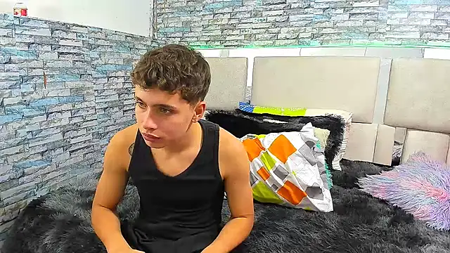 Snapshot of Julian_wolf18 chatting on September 25, 2025, 3:05 pm Julian wolf18 online show from September 25, 2025, 3:05 pm