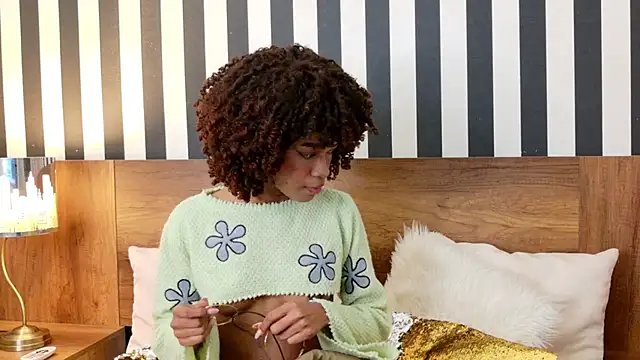 Snapshot of Stellaciel_ chatting on October 26, 2025, 2:23 pm Stellaciel online show from October 26, 2025, 2:23 pm