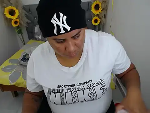 Snapshot of hotlesby_valery chatting on October 25, 2025, 12:13 pm hotlesby valery online show from October 25, 2025, 12:13 pm