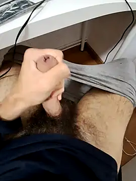 Snapshot of mecumming2 chatting on September 19, 2025, 10:27 am mecumming2 online show from September 19, 2025, 10:27 am