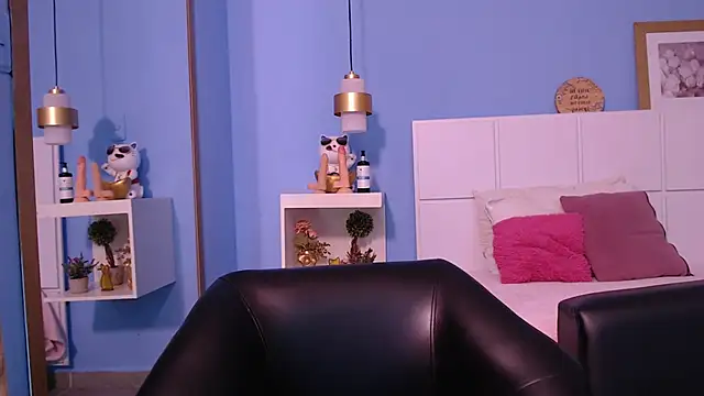 Snapshot of PenelopeBond chatting on October 1, 2025, 12:55 pm PenelopeBond online show from October 1, 2025, 12:55 pm