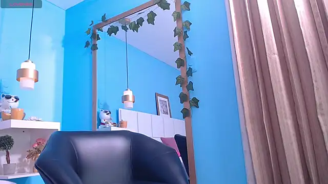 Snapshot of PenelopeBond chatting on October 9, 2025, 12:58 pm PenelopeBond online show from October 9, 2025, 12:58 pm