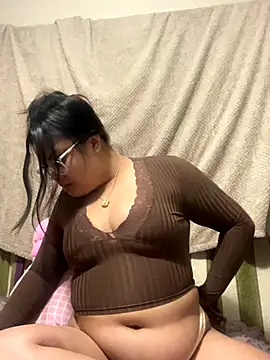 Snapshot of kiaradanielaxx chatting on October 10, 2025, 4:44 am kiaradanielaxx online show from October 10, 2025, 4:44 am