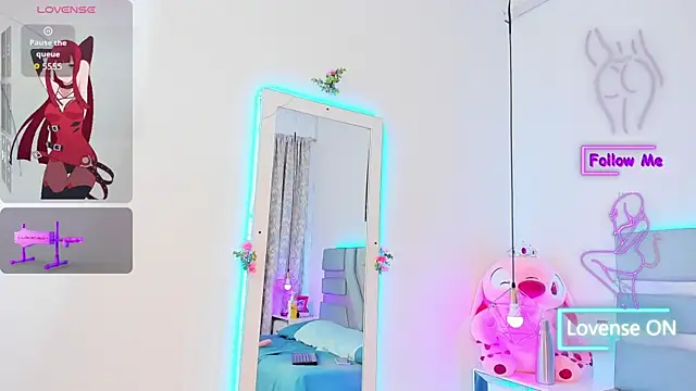 Snapshot of Kitty_love77 chatting on October 6, 2025, 12:13 pm Kitty love77 online show from October 6, 2025, 12:13 pm