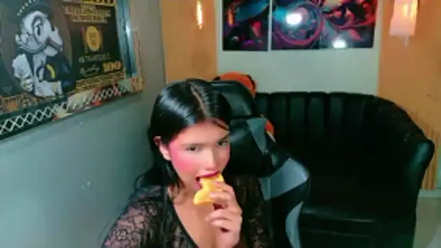 DulceMystery online show from October 28, 2025, 2:20 pm